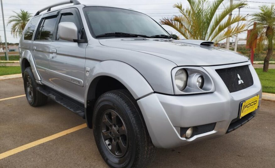 Mitsubishi Pajero  2.5 HPE