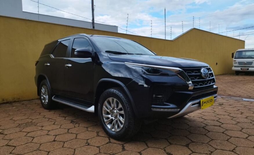 Toyota Hilux SW4  2.8 7 Lugares