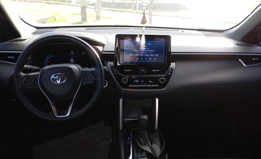 Toyota Corolla  2.0 Cross