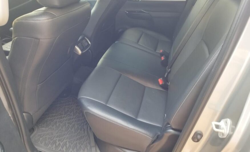 Toyota Hilux  2.8 SRV