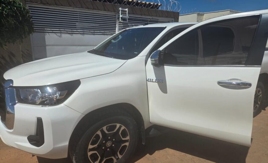 Toyota Hilux  2.8 SRV