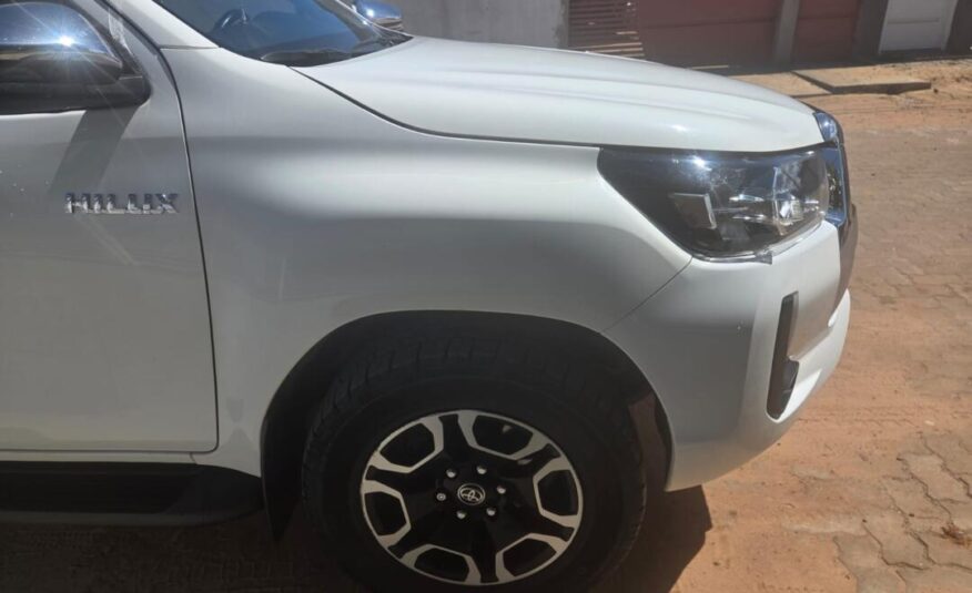 Toyota Hilux  2.8 SRV