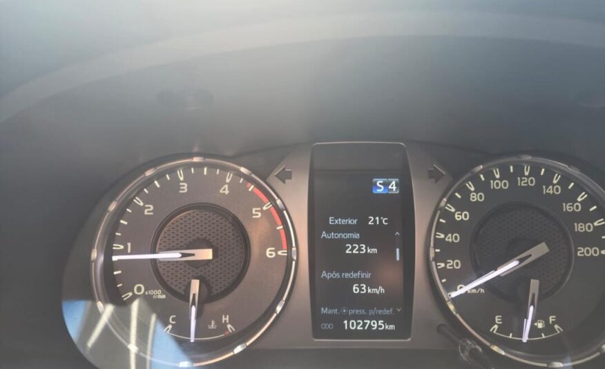 Toyota Hilux  2.8 SRV