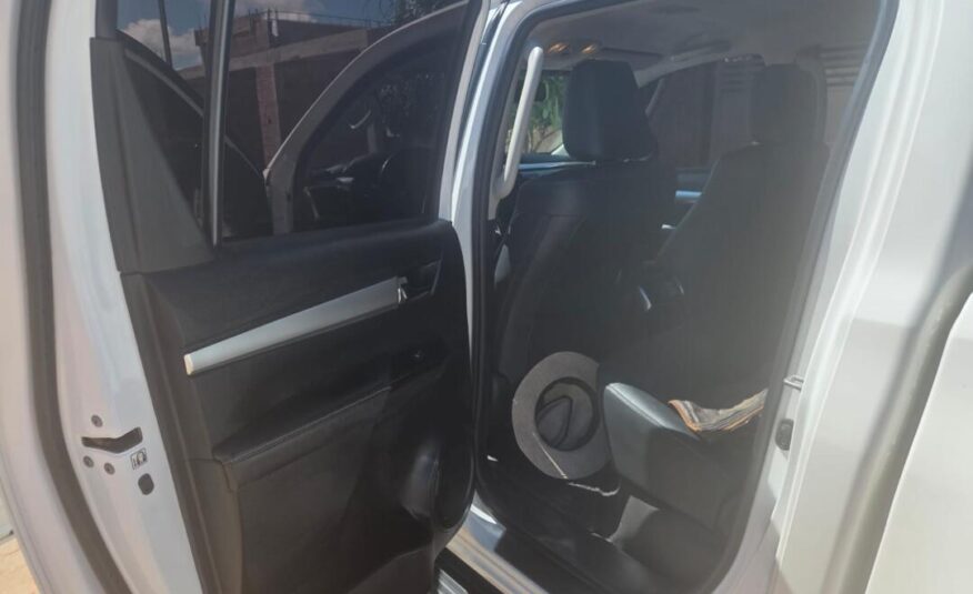 Toyota Hilux  2.8 SRV