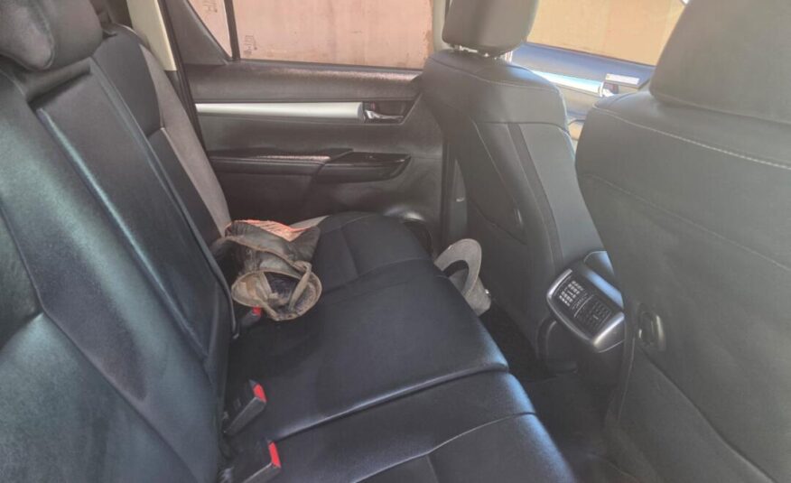 Toyota Hilux  2.8 SRV