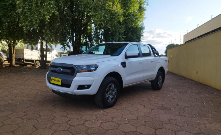 Ford Ranger  2.2 XLS