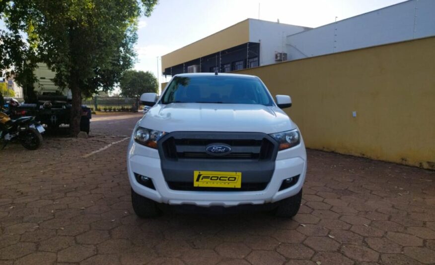 Ford Ranger  2.2 XLS