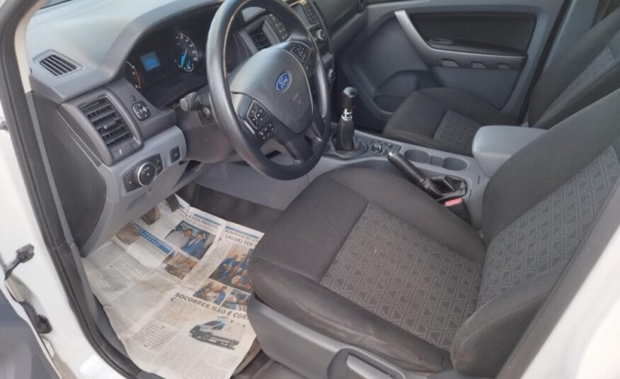 Ford Ranger  2.2 XLS
